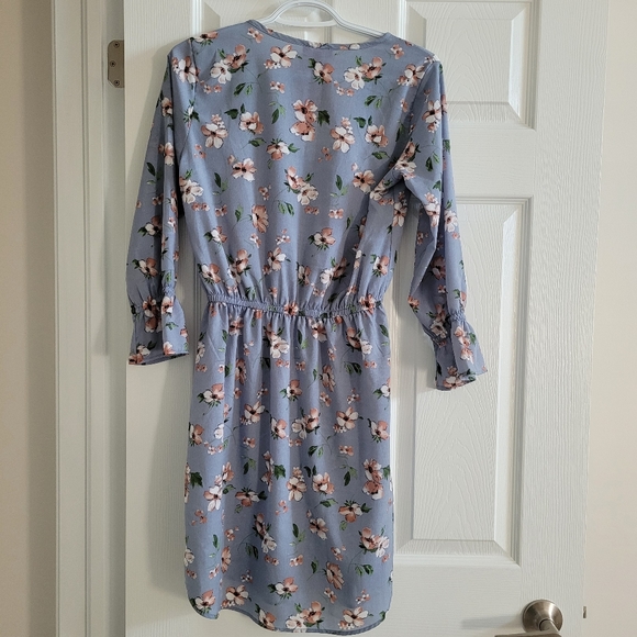 NWT - Floral dress - Picture 5 of 7
